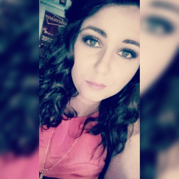 Meet your Posher, Corarae - Picture 1 of 1